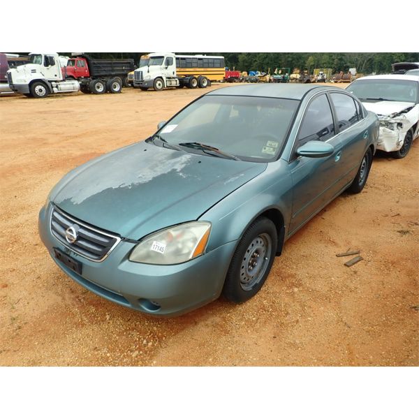 2002 NISSAN ALTIMA Automobile