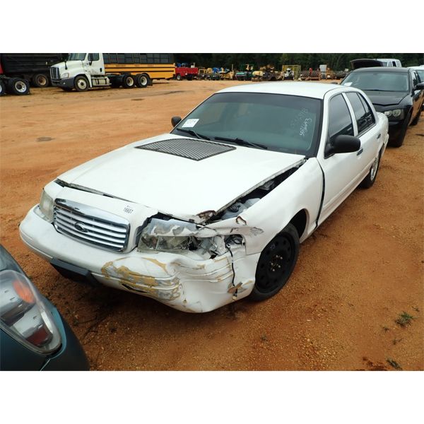 2010 FORD CROWN VICTORIA Automobile