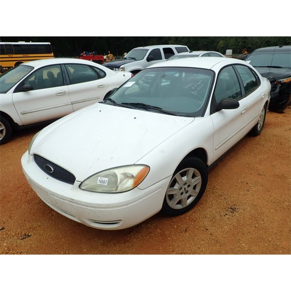 2005 FORD TAURUS Automobile