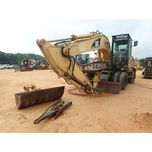 2004 CAT M322C Excavator - Wheel