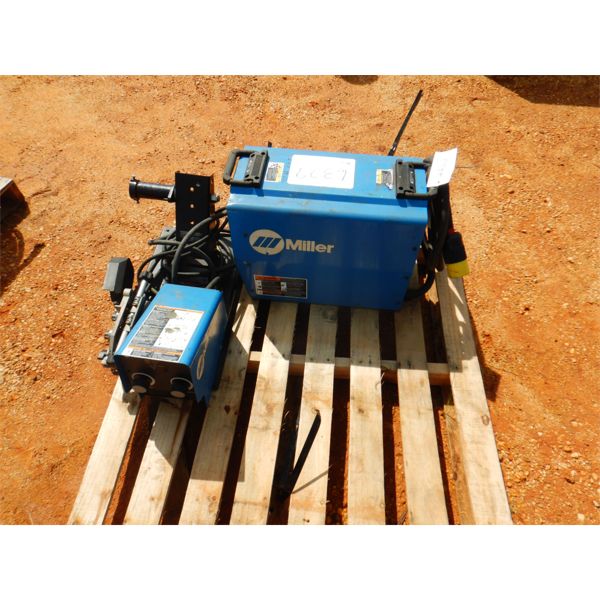 MILLER XMT350 WELDER