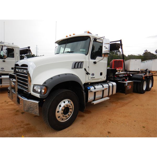 2021 MACK GR64F Roll Off Truck