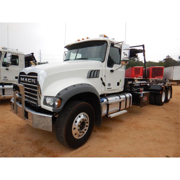2021 MACK GR64F Roll Off Truck
