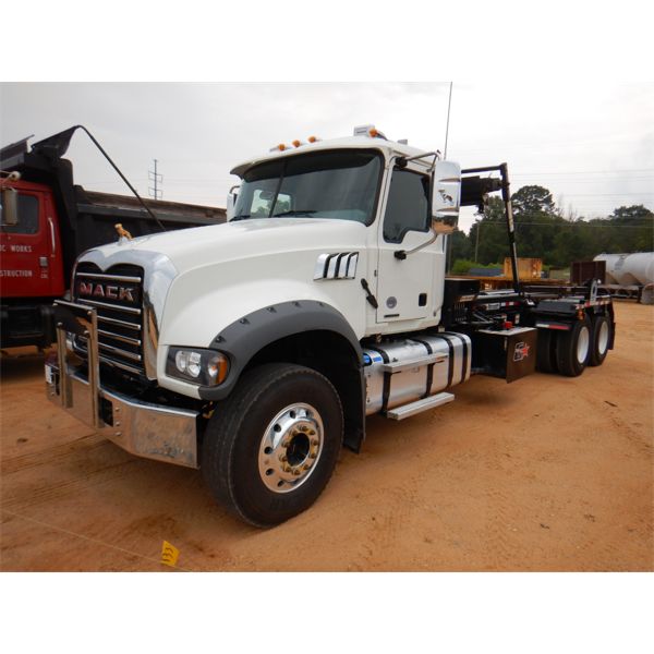 2021 MACK GR64F Roll Off Truck