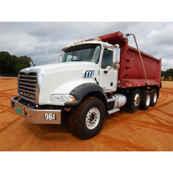 2007 MACK CTP713B Dump Truck