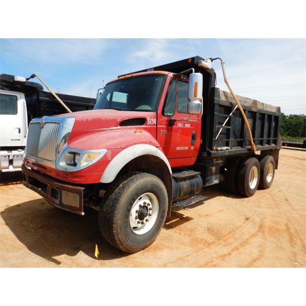 2007 INTERNATIONAL 7600 Dump Truck