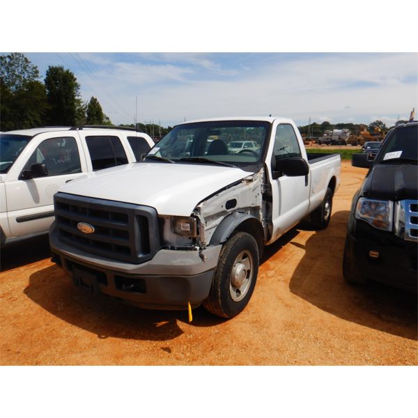 2006 FORD F250 XL Pickup Truck