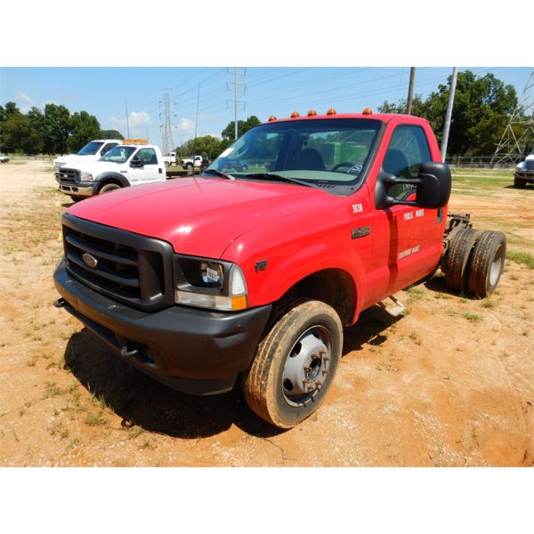 2003 FORD F450 XL Cab and Chassis Truck