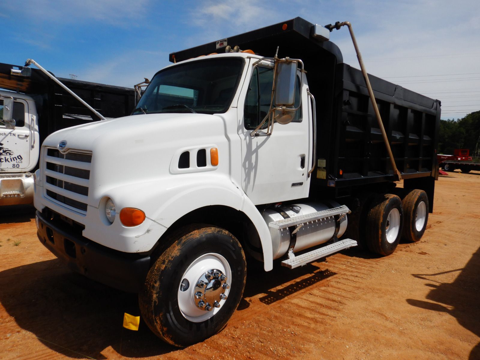 2007 STERLING LT7500 Dump Truck J M Wood Auction Company Inc 2007 STERLING LT7500 Dump Truck J M Wood Auction Company Inc