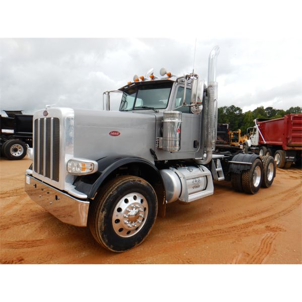 2018 PETERBILT 389 Day Cab Truck
