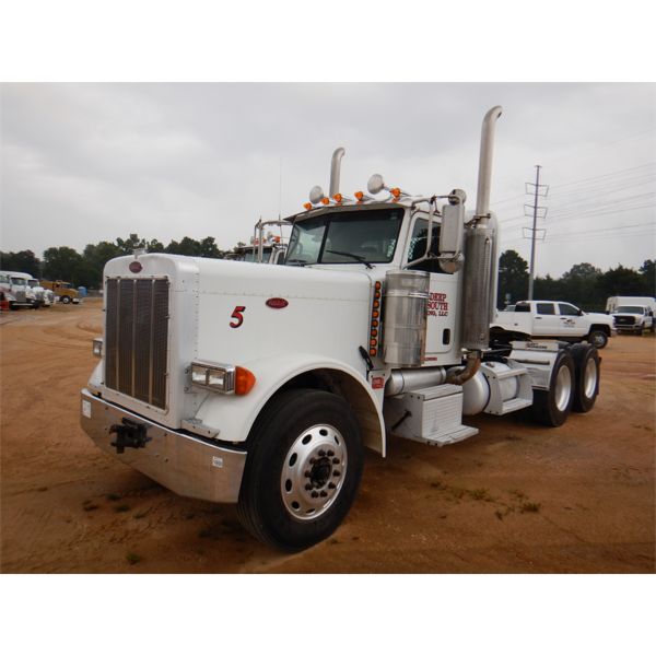 2006 PETERBILT 379 Day Cab Truck
