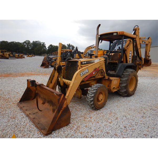 JOHN DEERE 310E Backhoe
