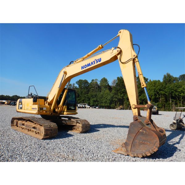 2007 KOMATSU PC220LC-8 Excavator