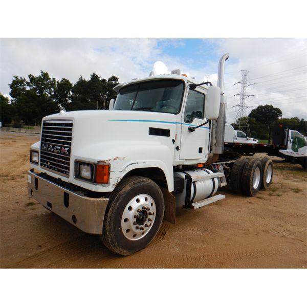 2006 MACK CHN613 Day Cab Truck