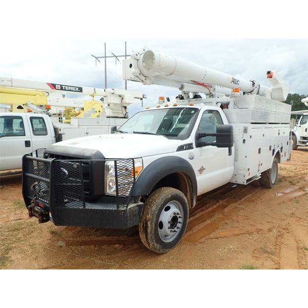 2016 FORD F550 Bucket Truck