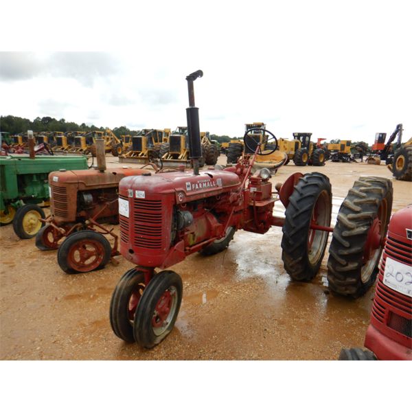 IH McCORMICK FARMALL SUPER C Farm Tractor