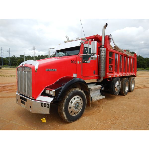 2007 KENWORTH T800 Dump Truck