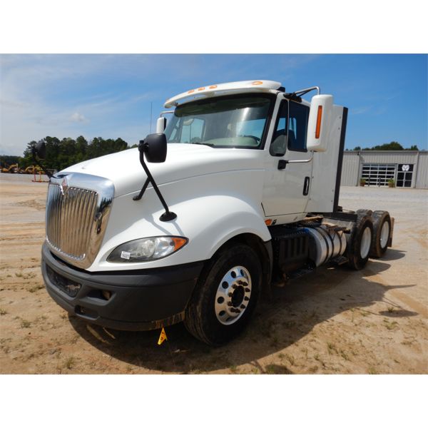 2015 INTERNATIONAL PROSTAR PLUS Day Cab Truck