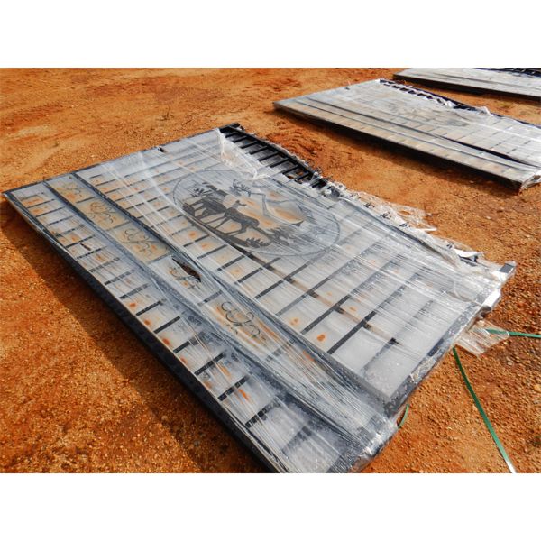 GREAT BEAR 20' WROUGHT IRON GATE, DEER SCENE (C6)