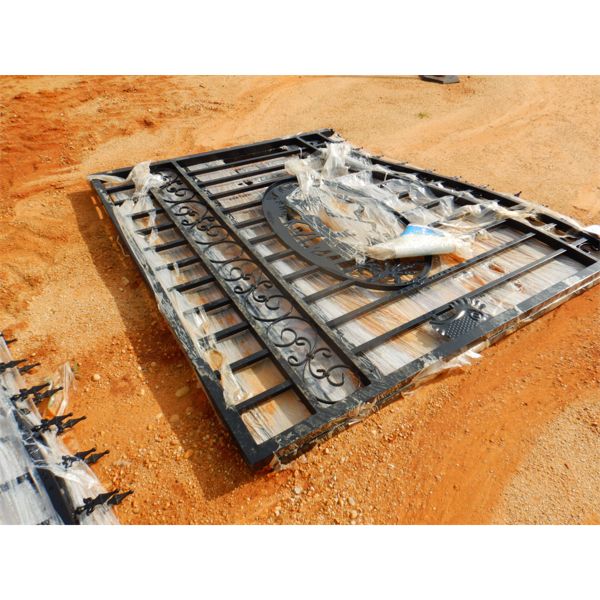 GREAT BEAR 14' WROUGHT IRON GATE, DEER SCENE (C6)