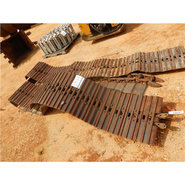 JOHN DEERE 450 TRACKS