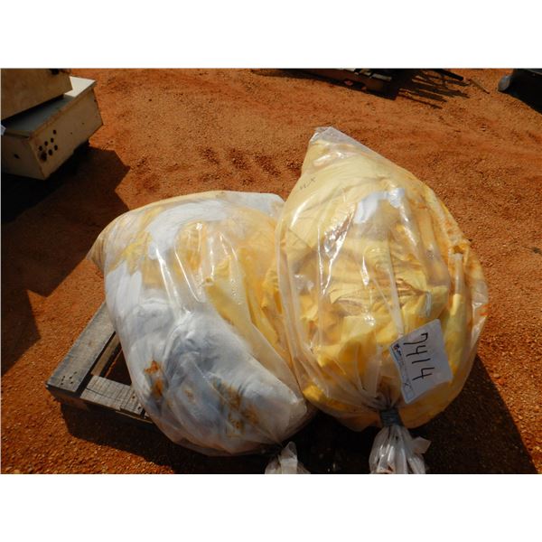 (1) PALLET PAPER SUITS (B9)