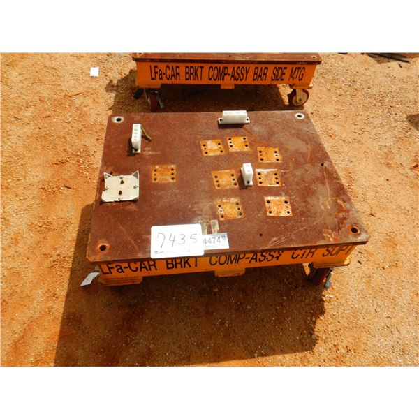 31" X 39" ROLL AROUND METAL CART (B9)