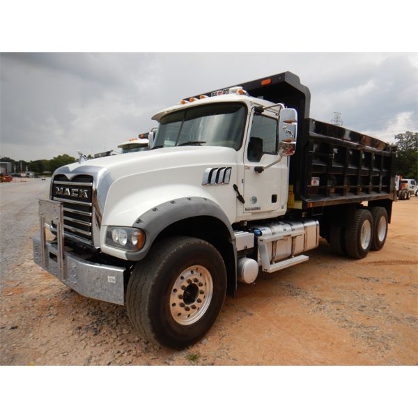 2018 MACK GU713 Dump Truck