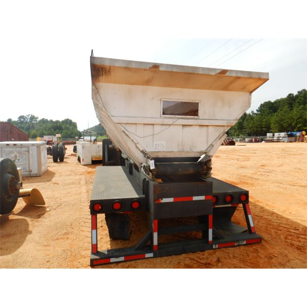 18' SAND/GRAVEL HYD SPREADER MOUNTED ON TRUCK FRAME (A-1)