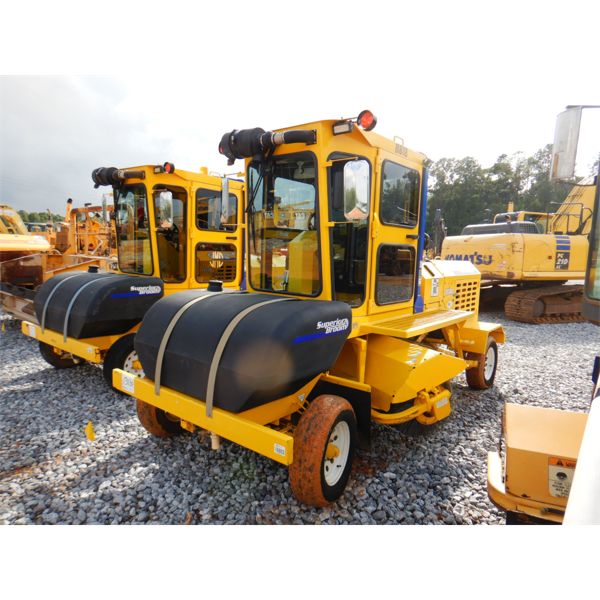 2018 SUPERIOR DT74J Broom