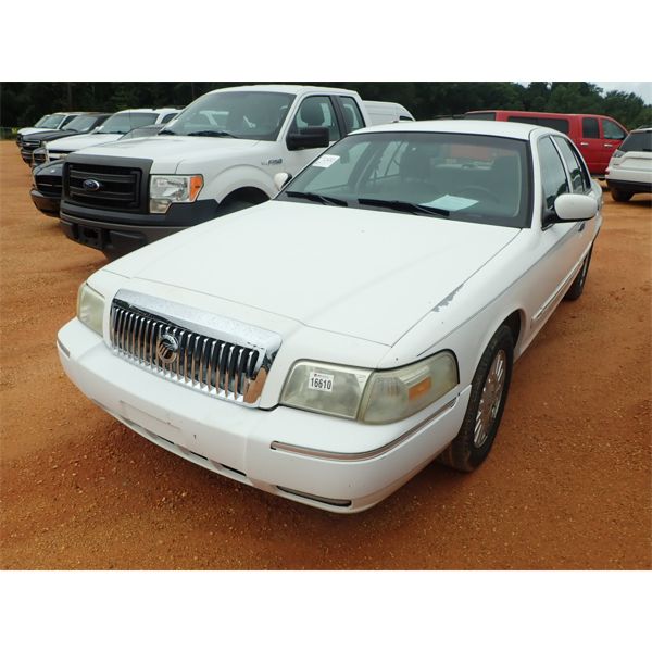 2008 MERCURY GRAND MARQUIS Automobile