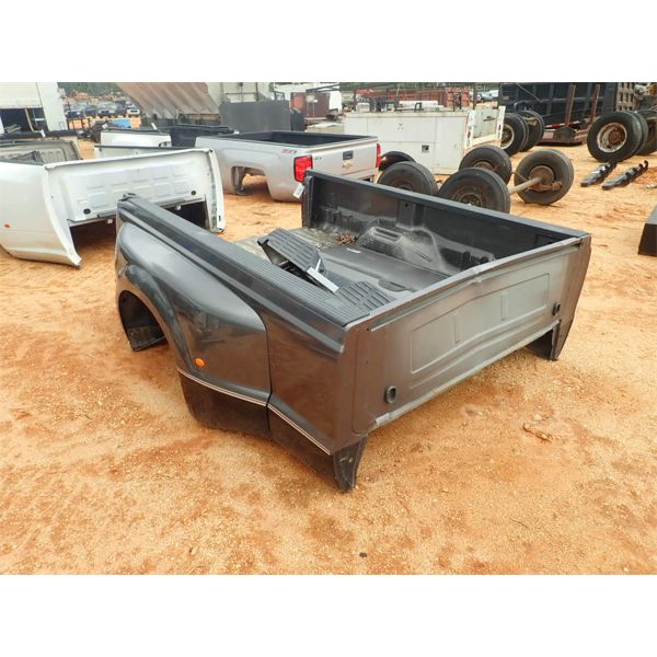 FORD F350 DUALLY PICKUP BED W/BUMPER (A-1)
