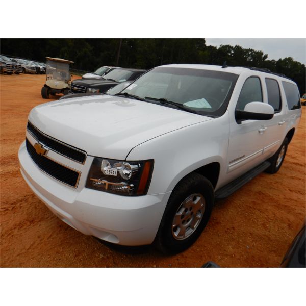 2013 CHEVROLET SURBURBAN LT SUV