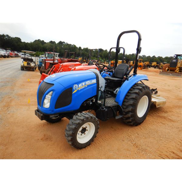 2014 NEW HOLLAND BOOMER 33 Farm Tractor