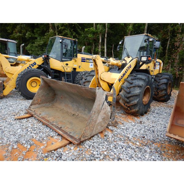 2015 KOMATSU WA320-7 Wheel Loader
