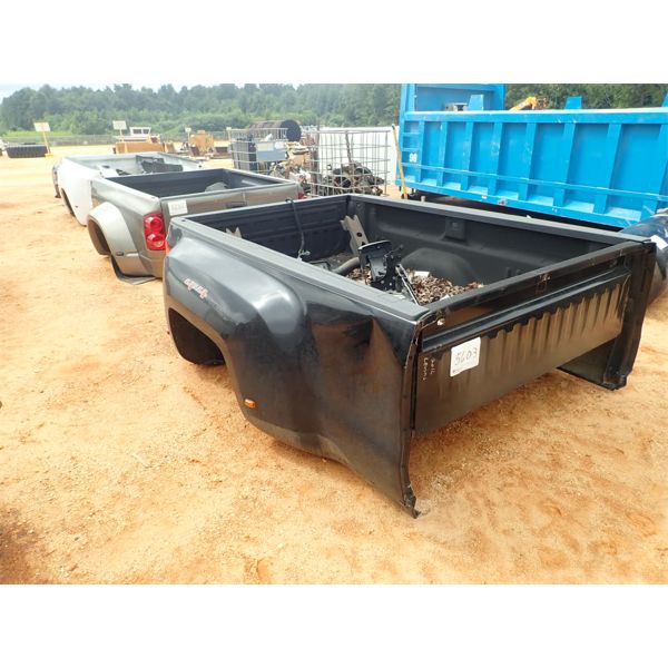 CHEV DUALLY P/U BED & BUMPER WITH RECEIVER HITCH (A1)