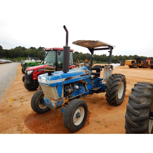 FORD 7610 Farm Tractor