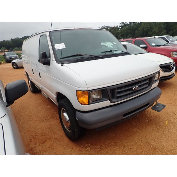 2006 FORD E250 Cargo Van