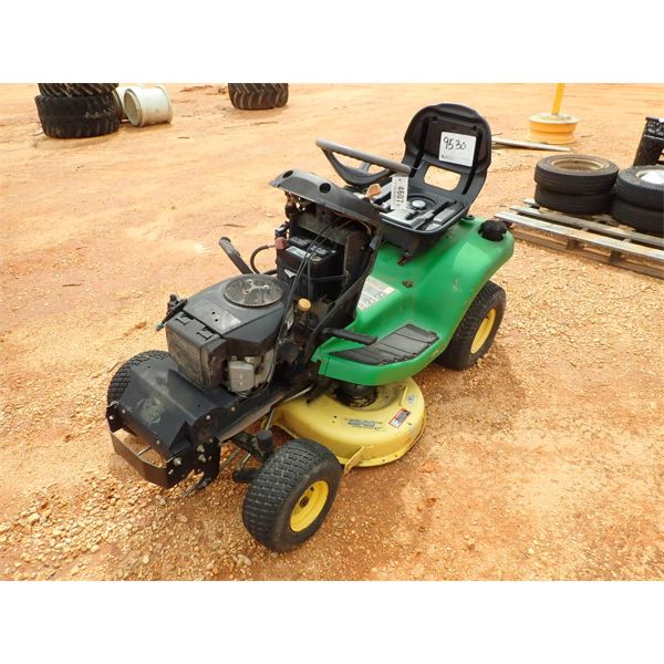 JOHN DEERE  Lawn Mower