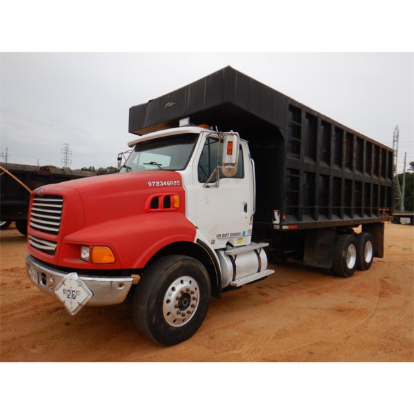 2001 STERLING LT9 Dump Truck