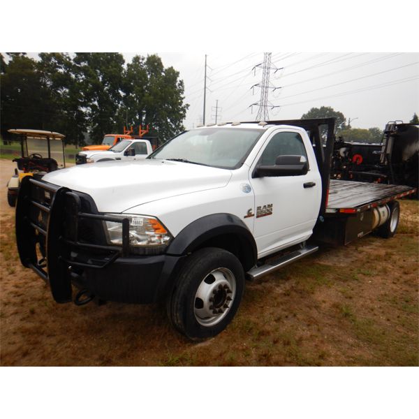 2014 RAM 5500 HEAVY DUTY Flatbed Truck