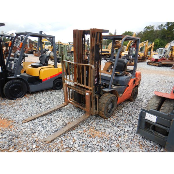 TOYOTA 8FDU30 Forklift - Mast