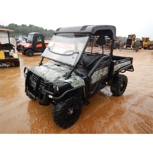 JOHN DEERE GATOR XUV UTV