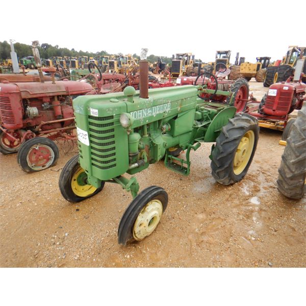 JOHN DEERE MODEL M Farm Tractor