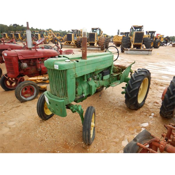JOHN DEERE 40-S Farm Tractor