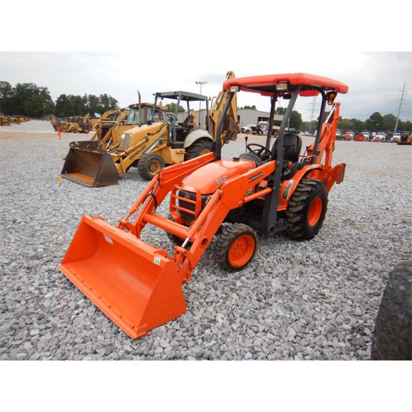 KUBOTA B26 Backhoe