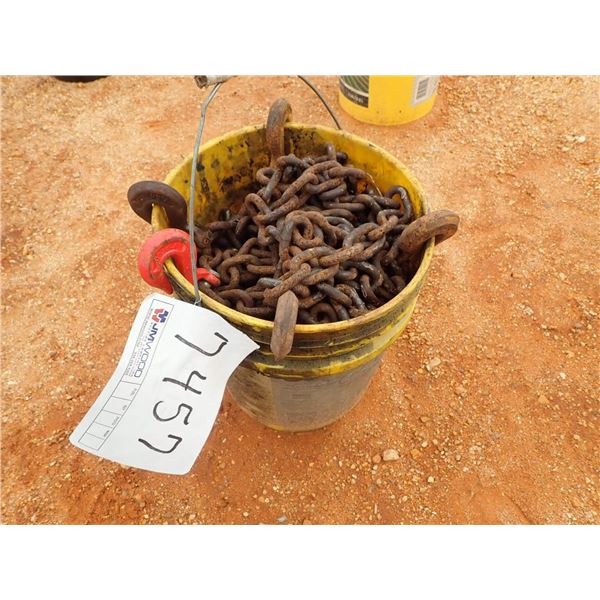 (1) BUCKET CHAINS (B9)