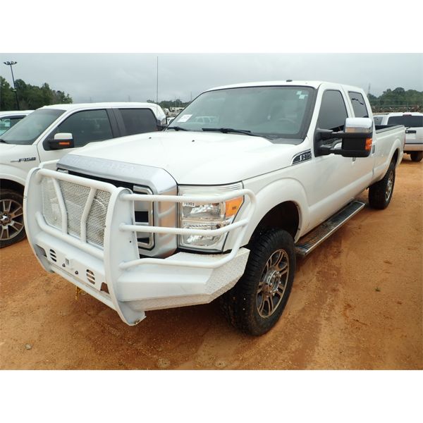 2015 FORD F350 LARIAT Pickup Truck