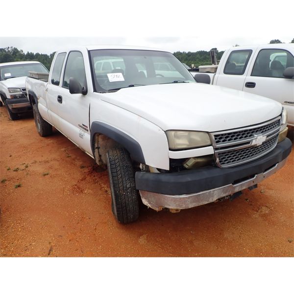 2005 CHEVROLET 2500 HD Pickup Truck