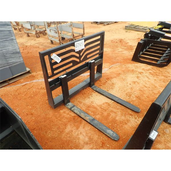 FORKLIFT ASSY (FITS SKID STEER LOADER) (B5)